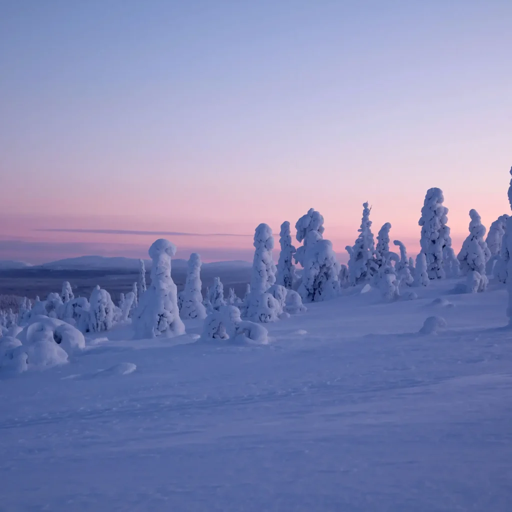 Lapland-Amethyst-Mine-Visit-Scenic-Images-from-the-Arctic-Gemstone-Hills