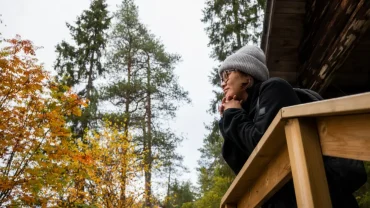 Person resting at Jyrävä day hut