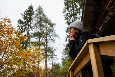 Person resting at Jyrävä day hut